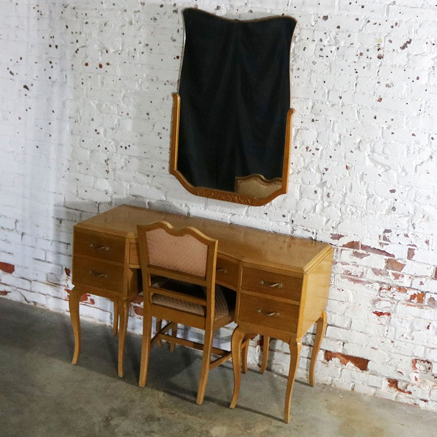 Art Deco Style Vanity With Mirror And Chair By Rway Northern Art Deco Style Vanity With Mirror And Chair By Rway Northern Furniture Company Of Sheboygan