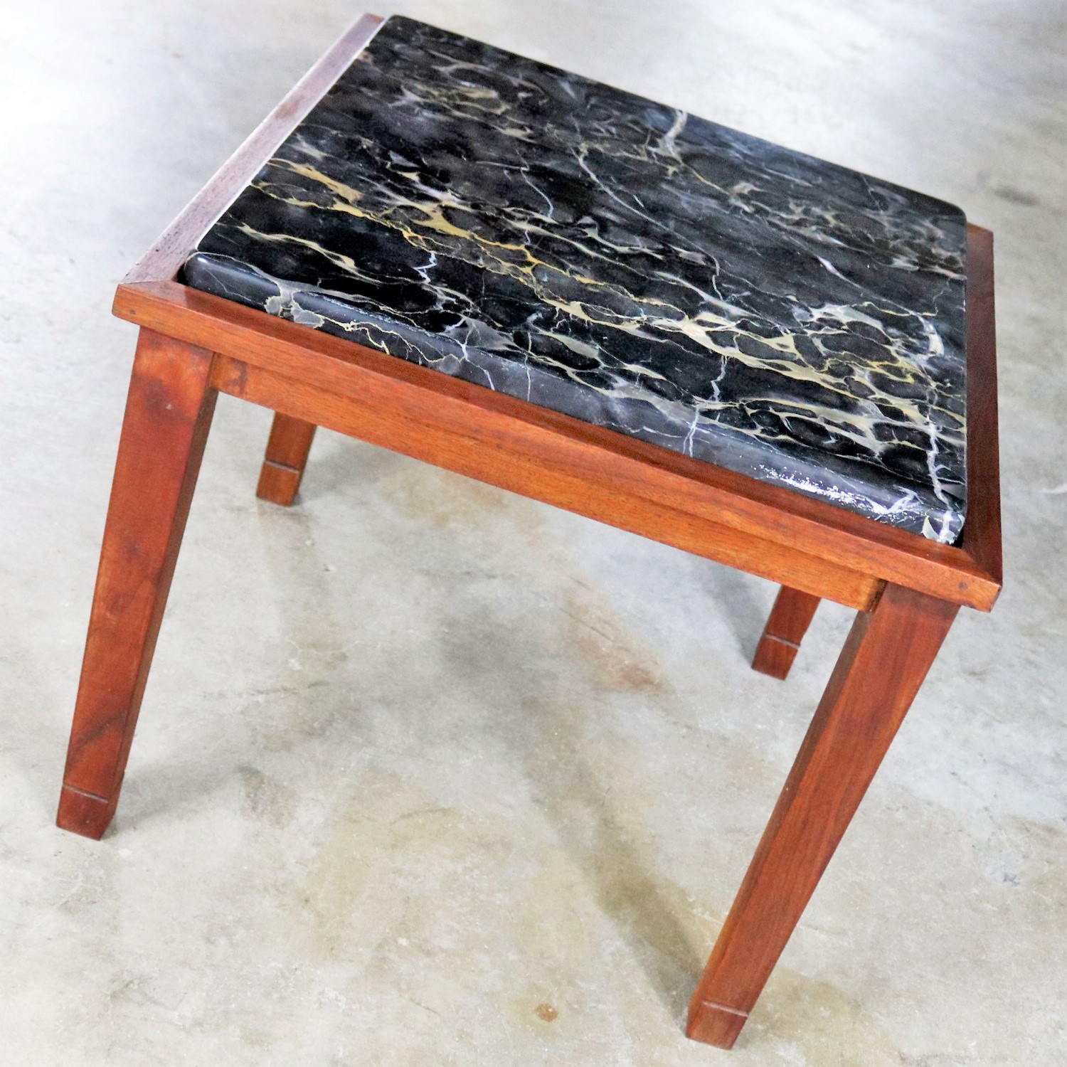 Mid Century Modern Walnut And Black Marble Square End Or Side Table Mid Century Modern Walnut And Black Marble Square End Or Side Table